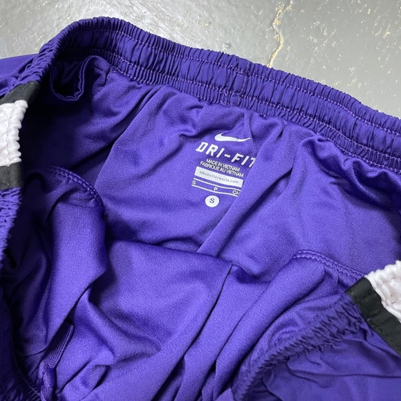 Nike 3” Running Fitness Shorts 716453-534 Purple Small Work Out Tempo - Picture 10 of 13